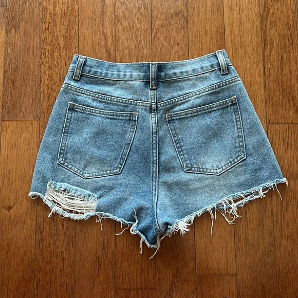 Superdown Simi Distressed Denim Shorts - Picture 8 of 9